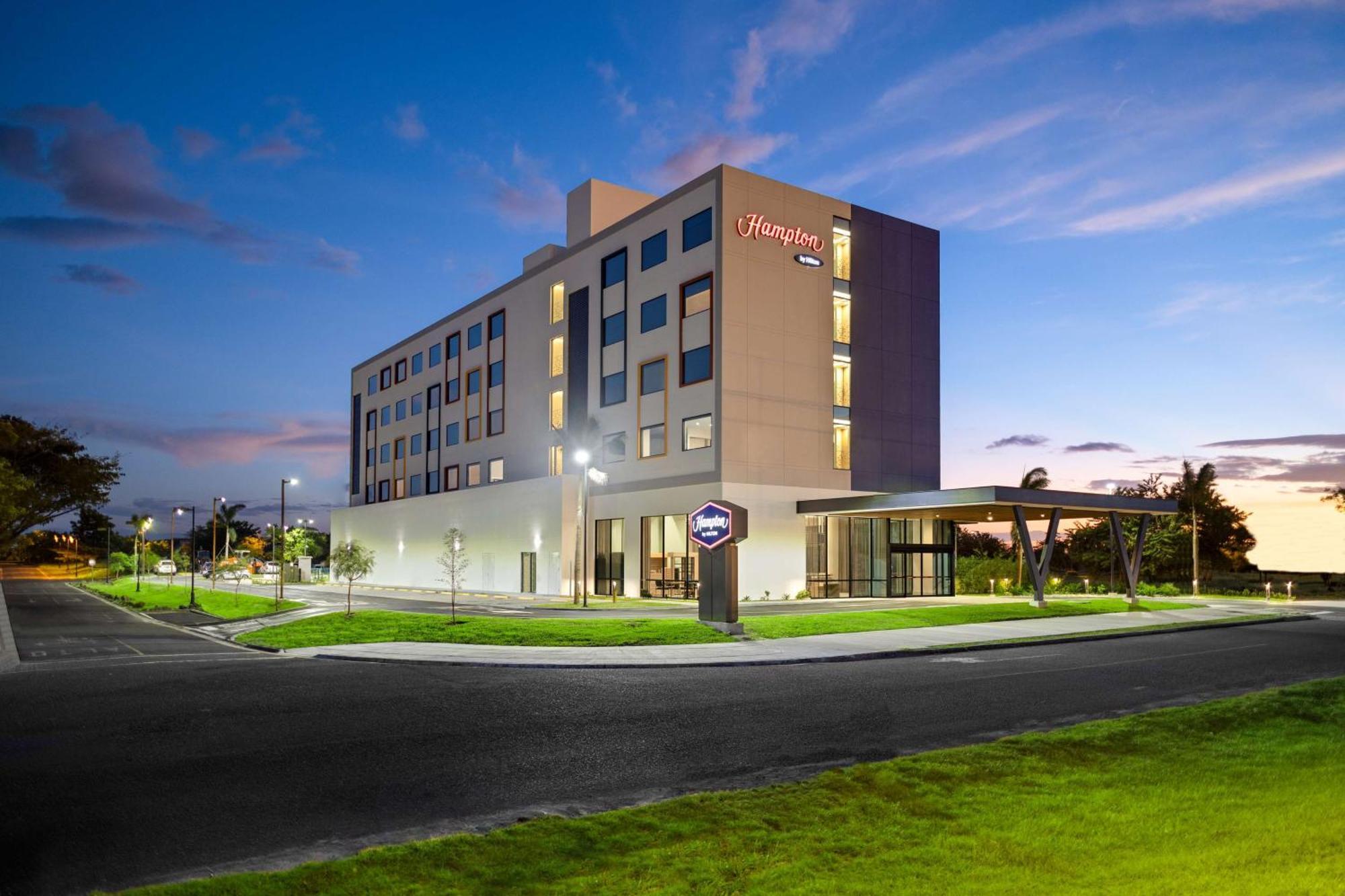 Hampton By Hilton Guanacaste Airport Hotel Liberia Exterior photo