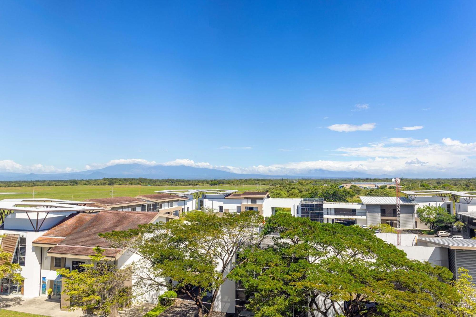 Hampton By Hilton Guanacaste Airport Hotel Liberia Exterior photo